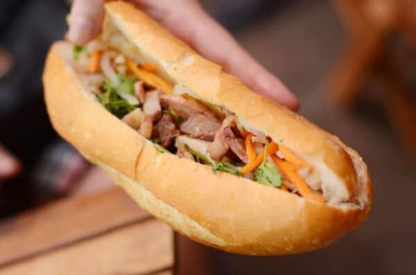 Top 8 Quán Bánh Mì Ngon Nhất Quận 5, TP. HCM Bạn Không Thể Bỏ Qua