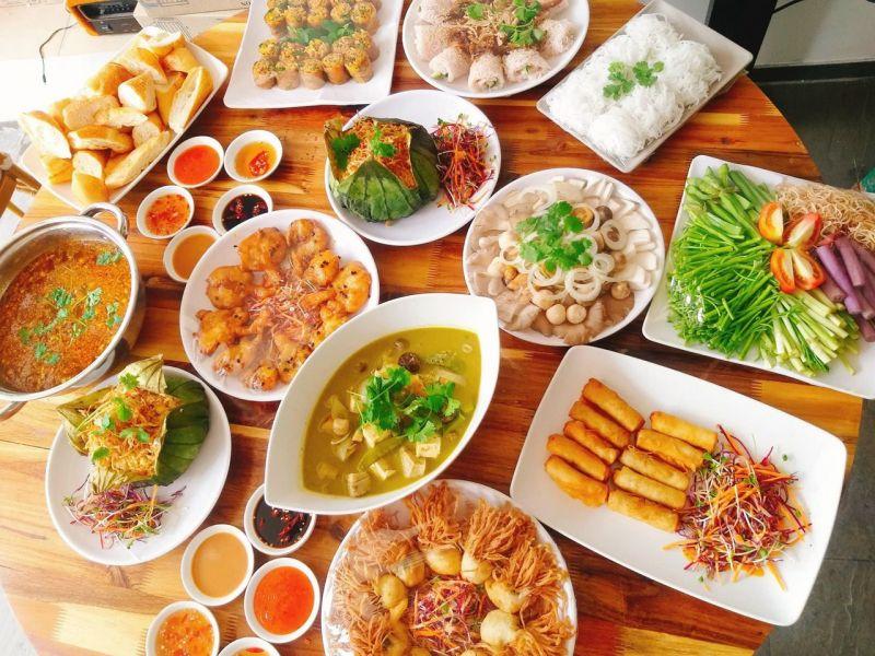 Top 12 Nhà Hàng Buffet Chay Ngon Nhất Tại TP. HCM