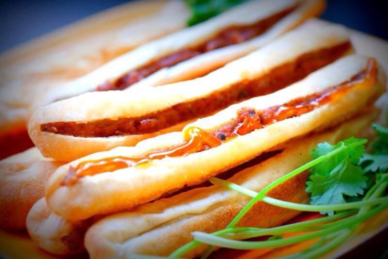 Top 5 Địa chỉ bánh mì cay ngon, bổ, rẻ tại Sài Gòn bạn không thể bỏ qua