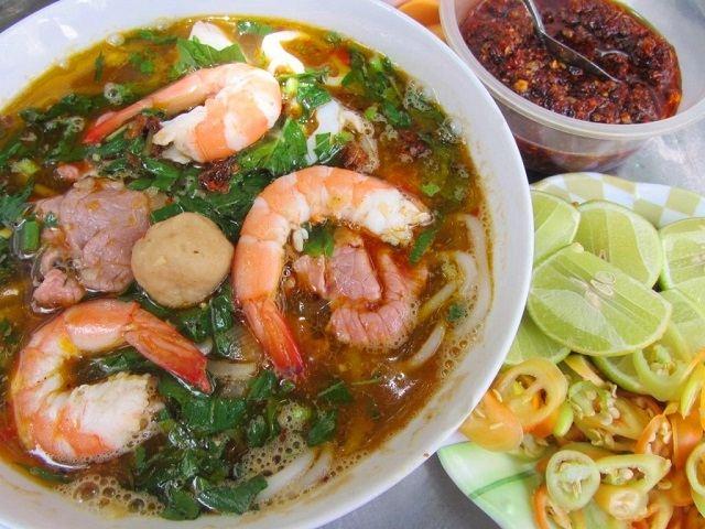 Top 11 Quán Bún Thái Chua Cay Ngon Nhất Sài Gòn Không Thể Bỏ Qua