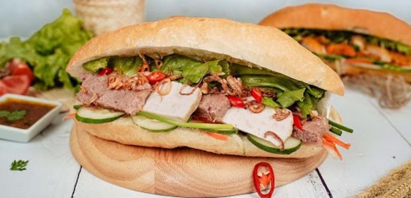 Top 8 Quán Bánh Mì Ngon Nhất Quận 11, TP.HCM Đáng Thử