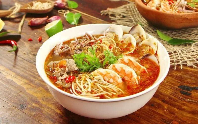 Top 9 Quán Bún Hải Sản Ngon và Bình Dân Nhất Sài Gòn