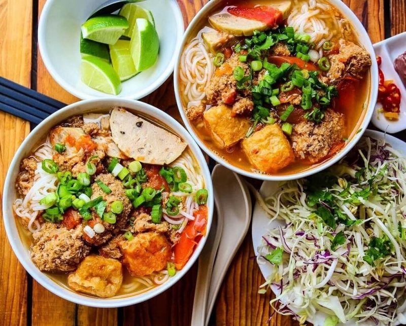 Top 10 Quán Bún Riêu Ngon Nổi Tiếng Nhất Sài Gòn